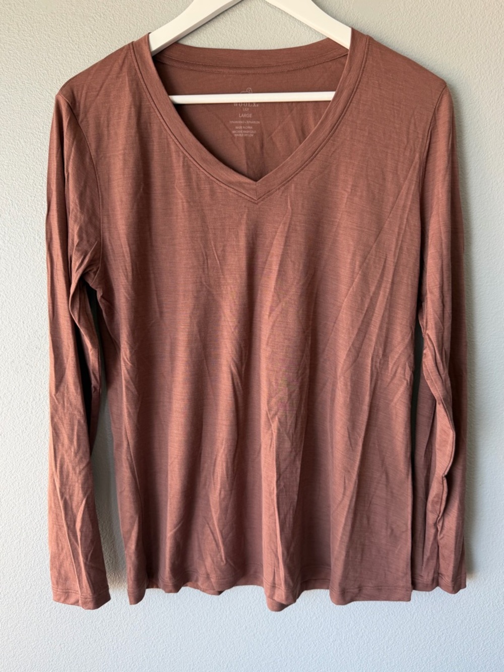 Woolx nutmeg brown Lily long sleeve merino blend v-neck tee Women’s sz L